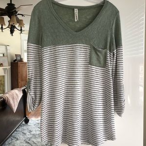 Perfect thin sweater to transition into spring!